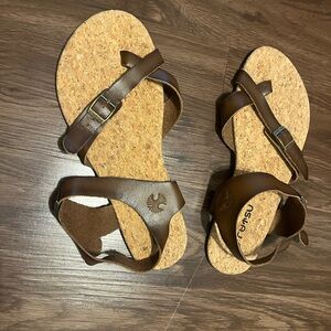 BAREFOOT, ZERO DROP Brown Cork Sandals with adjustable straps